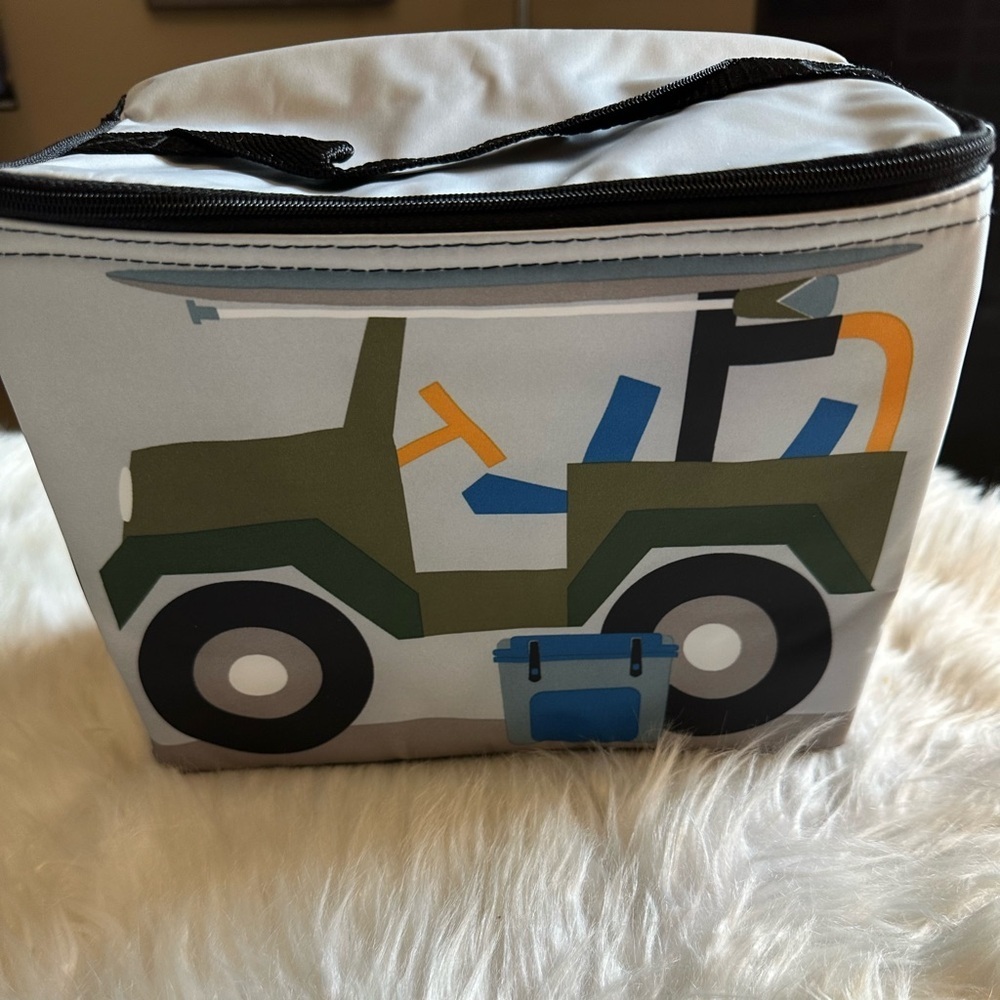 Thirty-one Kids Toy Vehicle Lunch Bag